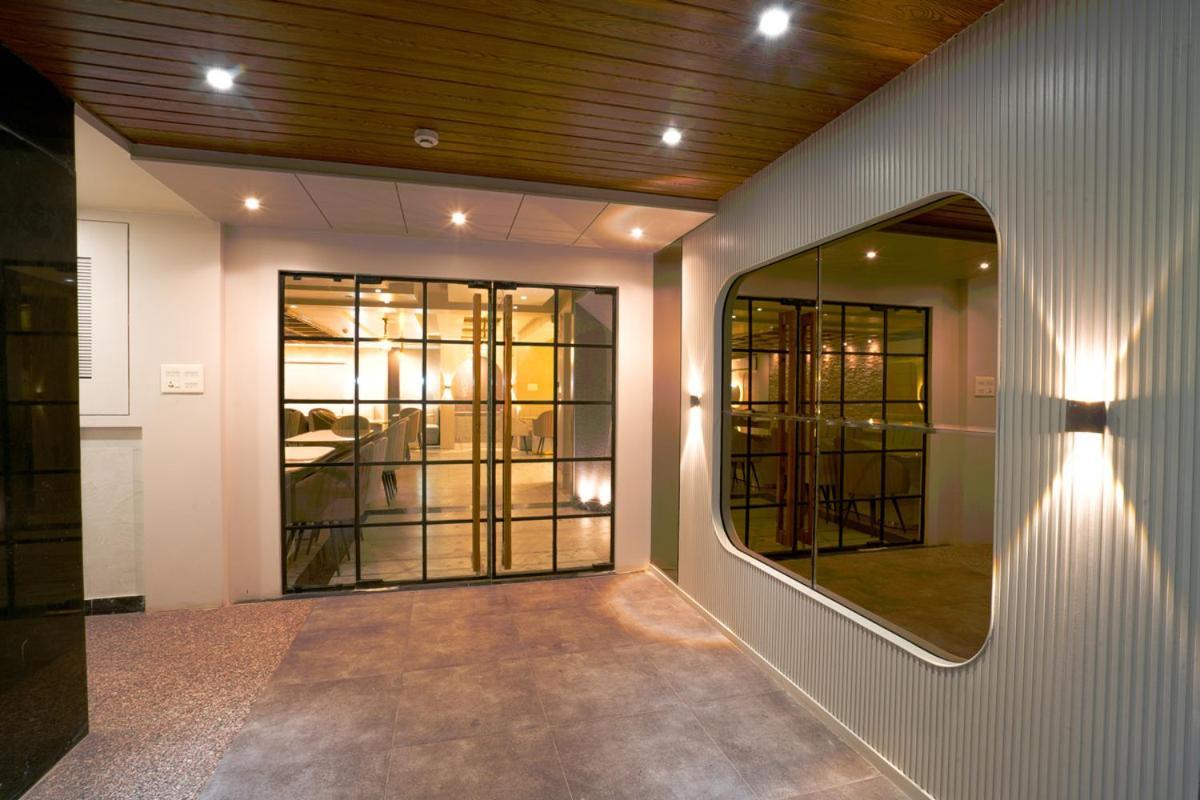 Hotel Square 36 Kota  Extérieur photo