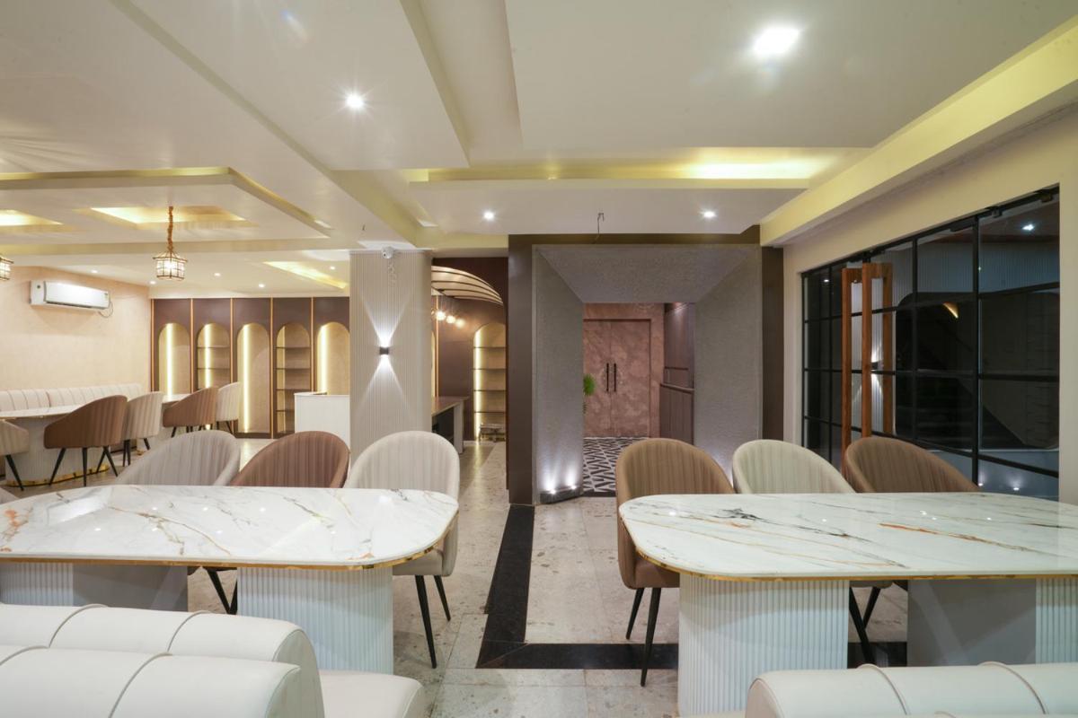 Hotel Square 36 Kota  Extérieur photo