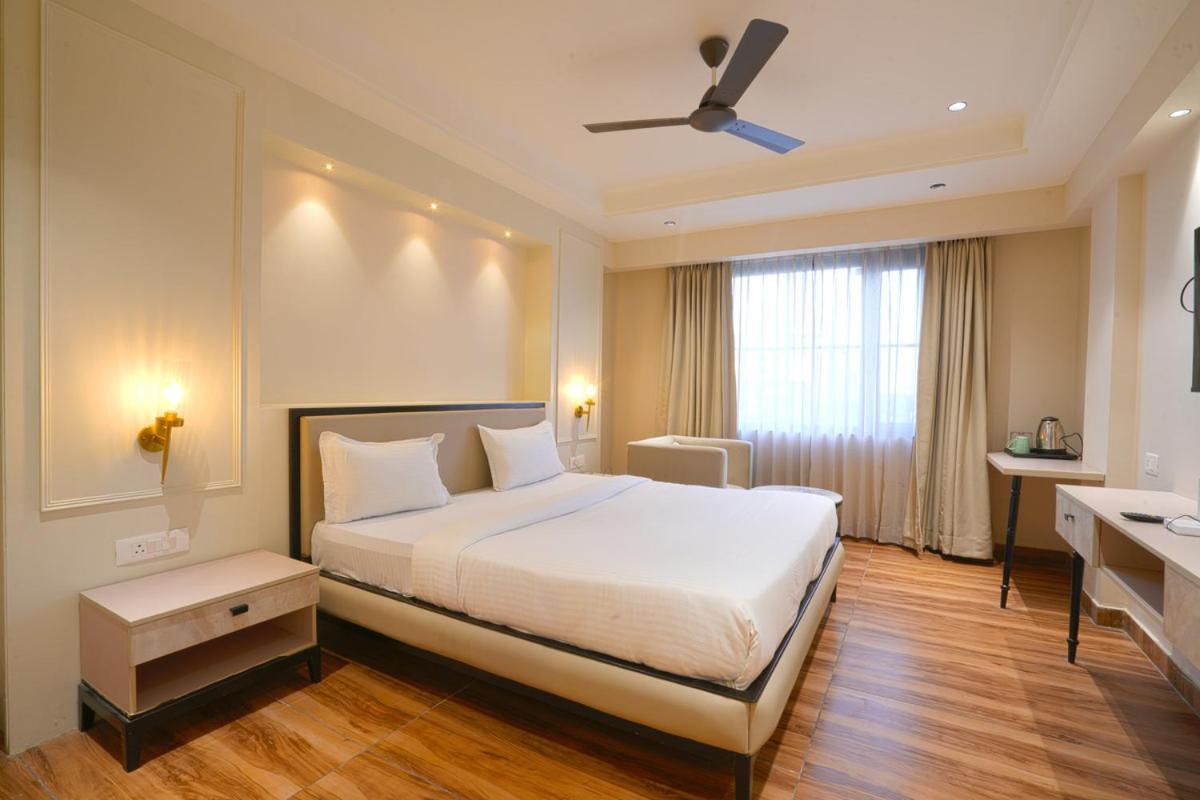 Hotel Square 36 Kota  Extérieur photo