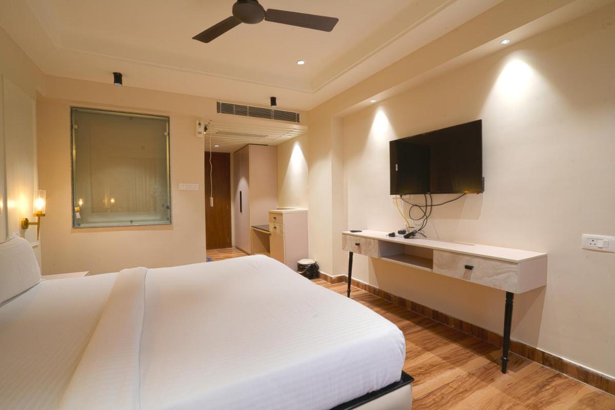 Hotel Square 36 Kota  Extérieur photo