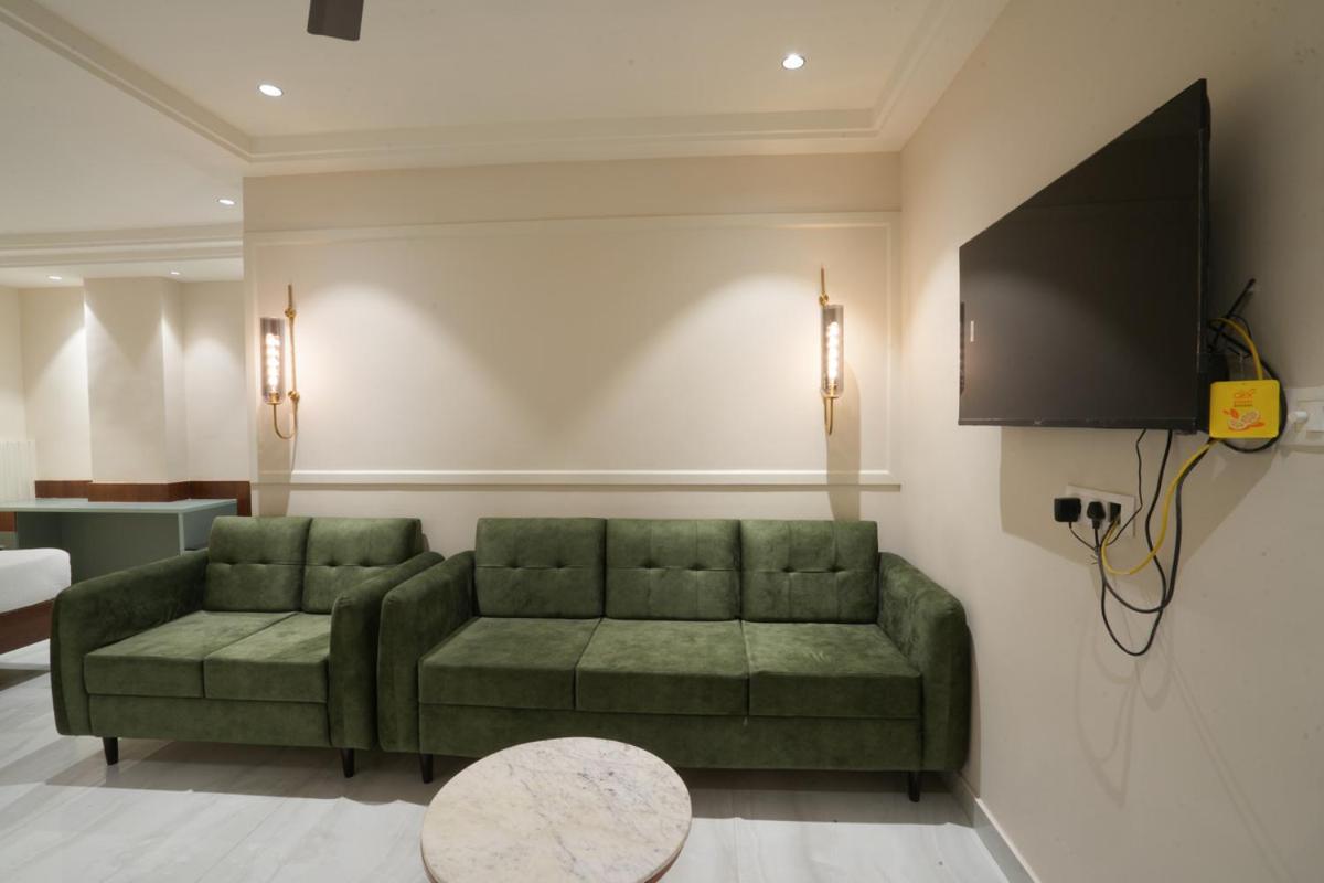 Hotel Square 36 Kota  Extérieur photo