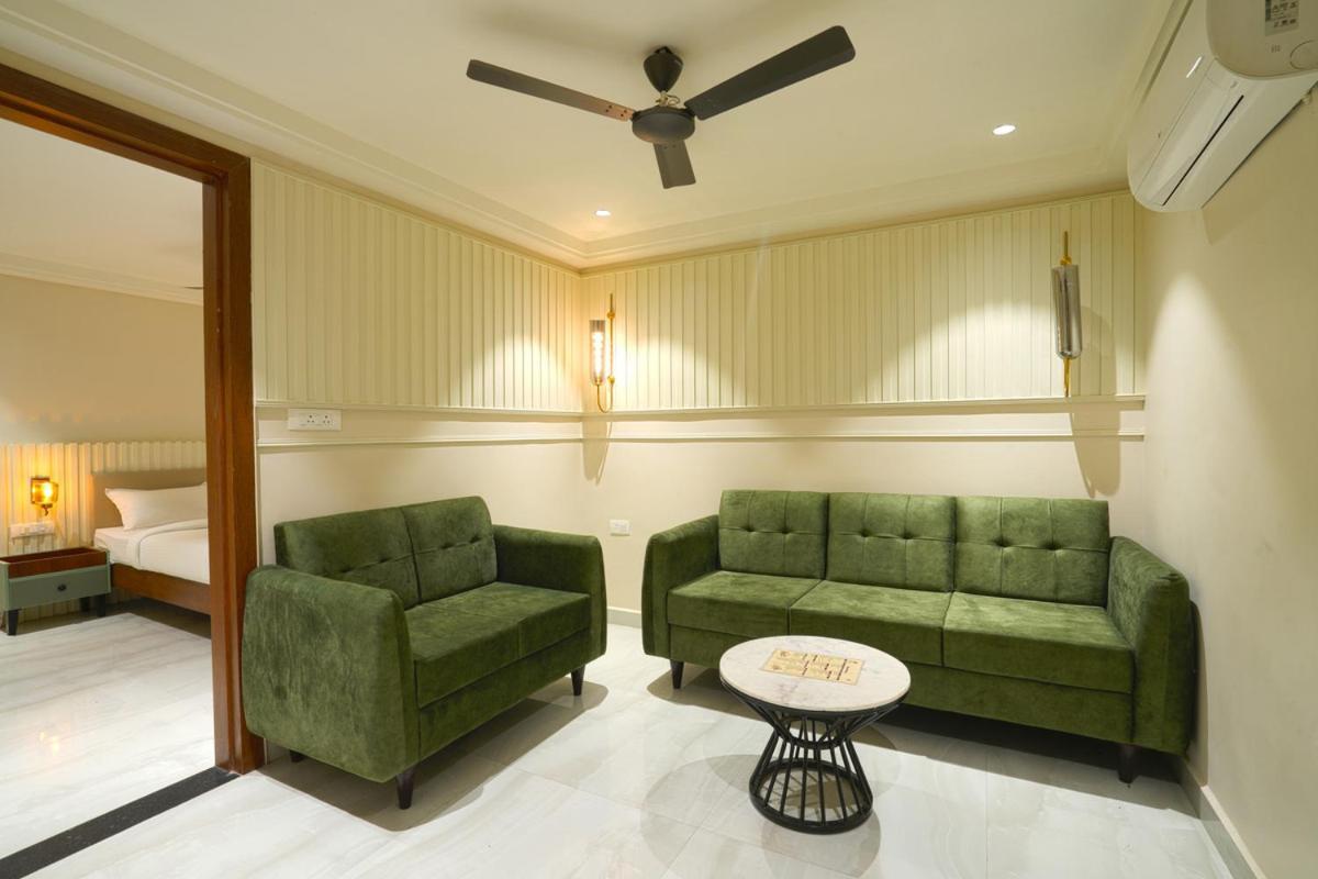 Hotel Square 36 Kota  Extérieur photo