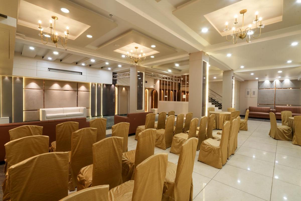 Hotel Square 36 Kota  Extérieur photo